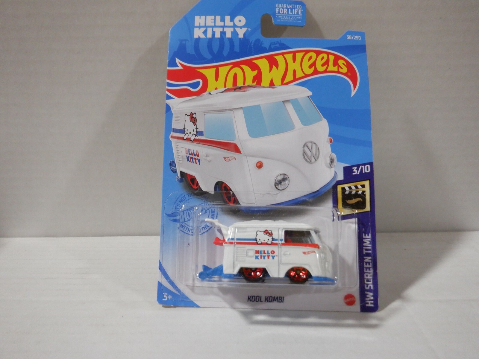 Hot Wheels HW Screen Time 3/10 Hello Kitty Kool Kombi