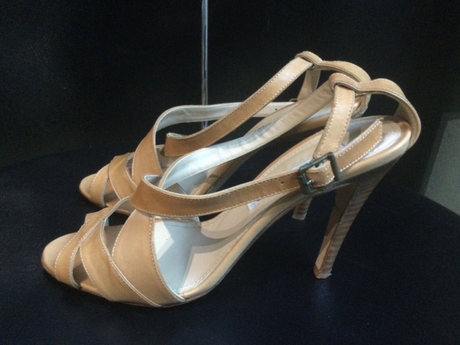 靴 MANOLO BLAHNIK 36 1/2 MANOLO BLAHNIK US 6 Slingback Pump Size 36 1/2 — Vicki's Secret