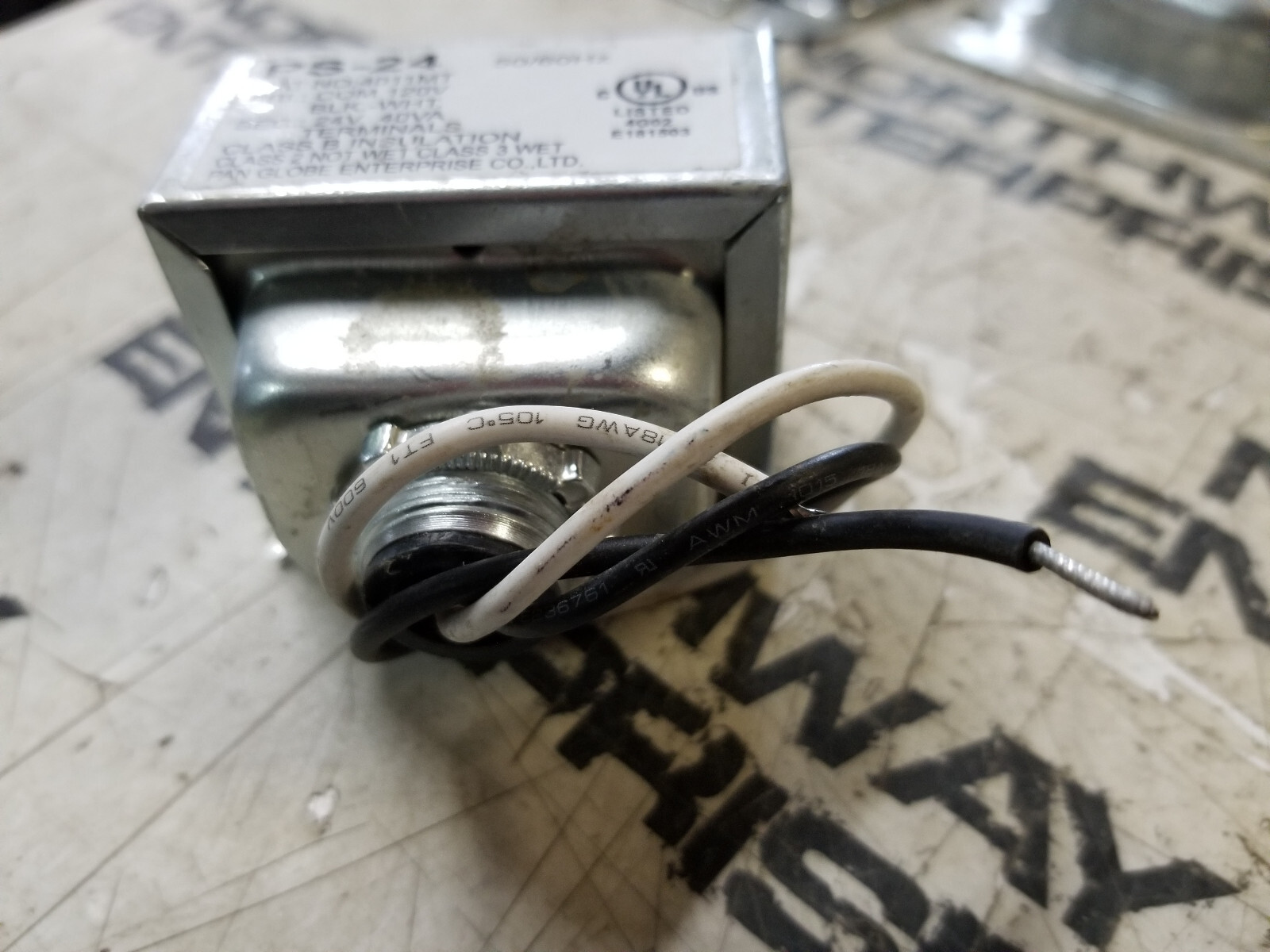 Mircom PS-24 24VAC, 40VA Plug-In Transformer - Picture 2 of 5