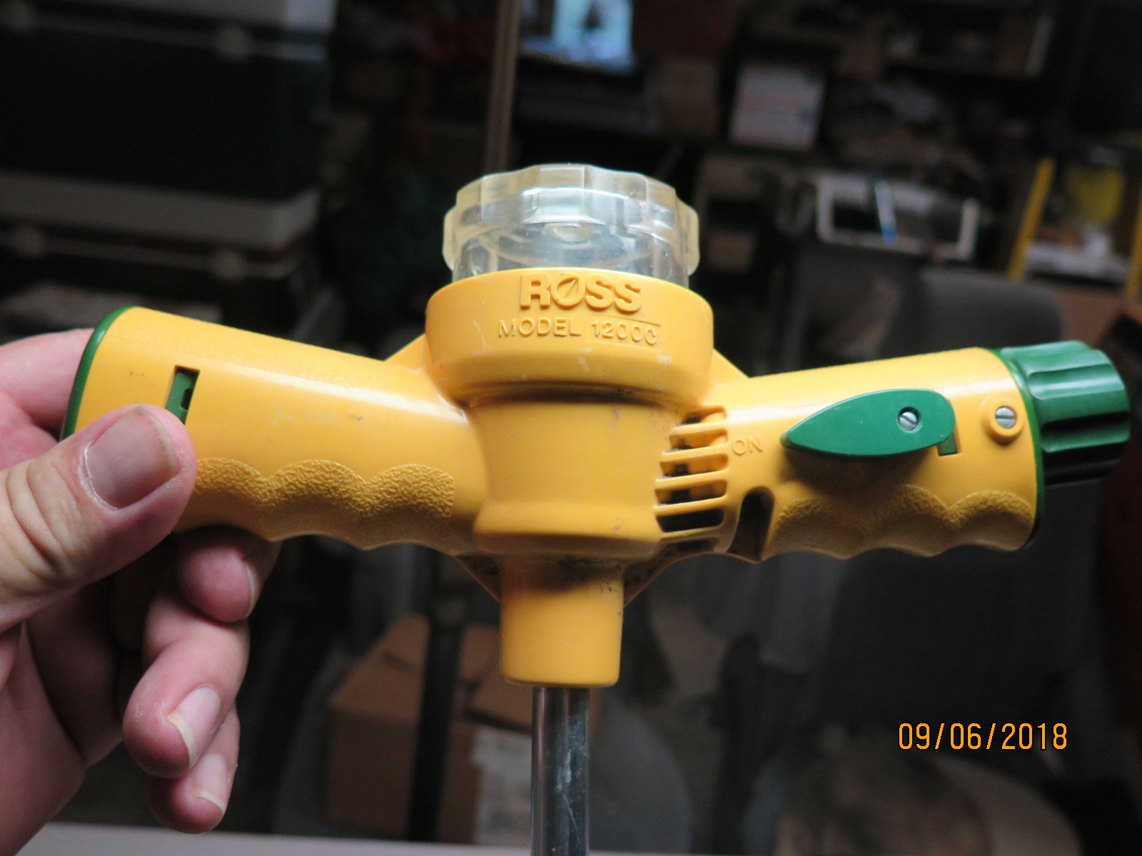 ROSS ROOT FEEDER Hose End Fertilizer MODEL 1200C Works Perfect Bushes & Trees