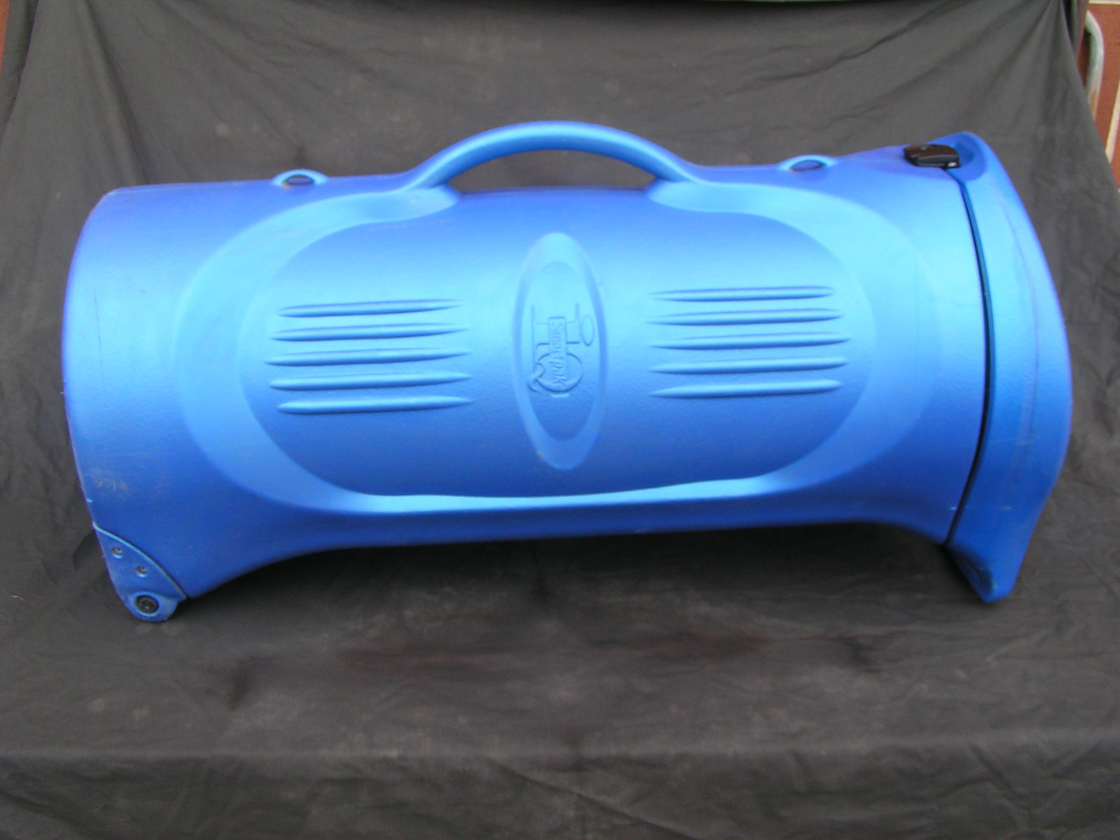 Leviton Leo Ellipsoidal with 26-degree Lens Barrel PLUS IQ SmartPak case