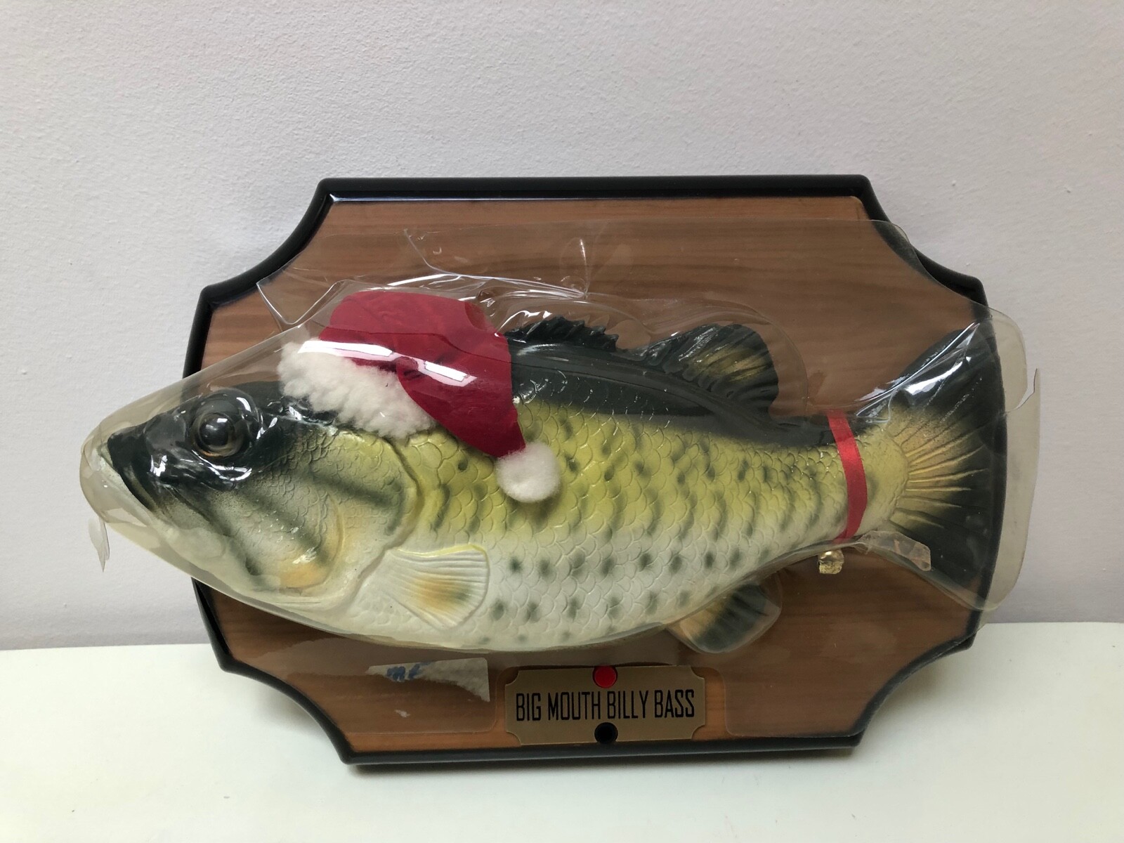 Big Mouth Billy Bass Singing Animated Fish Santa Hat Christmas Edition 1999