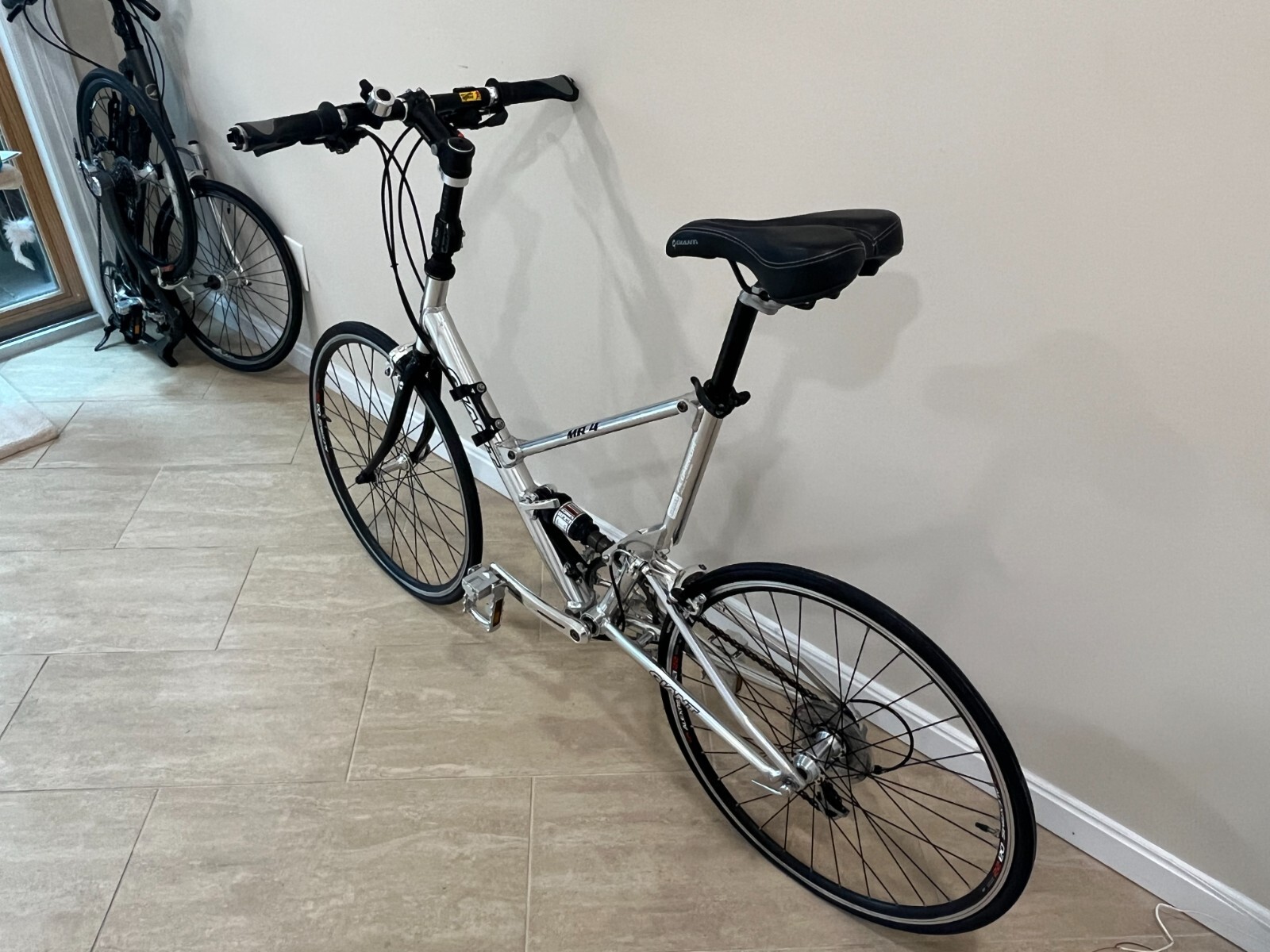 ■ giant mr4 GIANT FOLDED MINI VELO JAPAN SURPLUS - YouTube