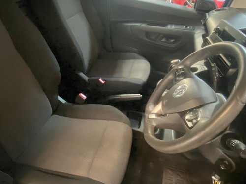 Vauxhall Combo image