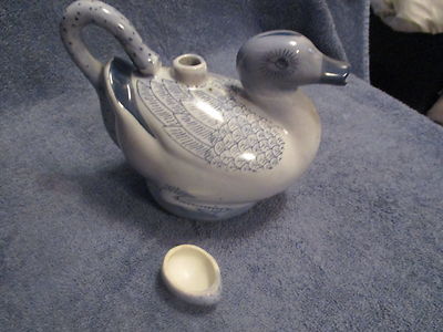 Oriental Duck Figurine Tea Pot Partial Label Attached Quite Cute !