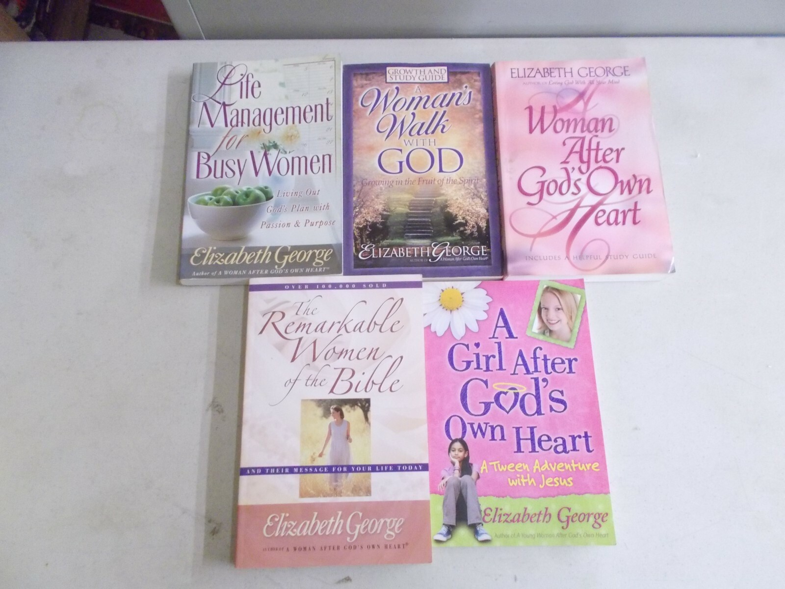 5 ELIZABETH GEORGE # CHRISTIAN TRADE PB WOMAN'S WALK GOD'S