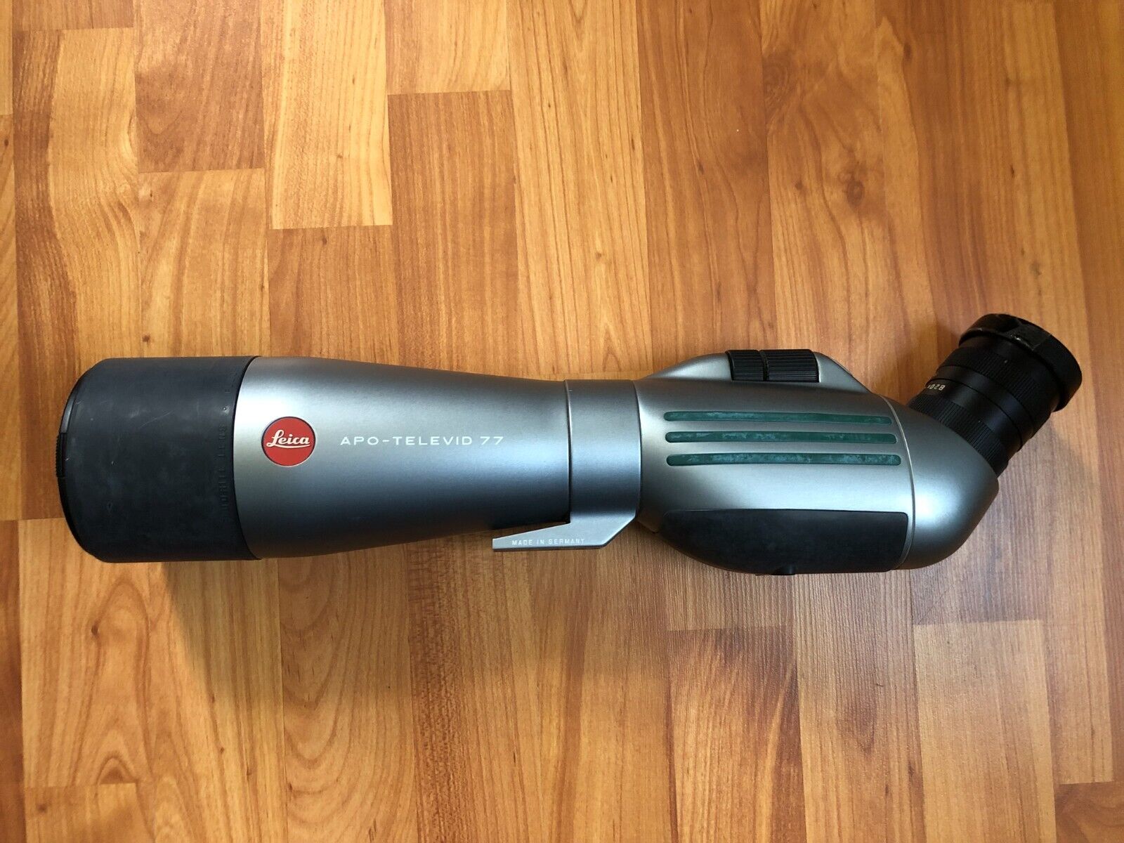 Leica APO Televid 77 Angled Spotting Scope | 20-60x Eyepiece Leica APO Televid 77 Angled Spotting Scope | 20-60x Eyepiece