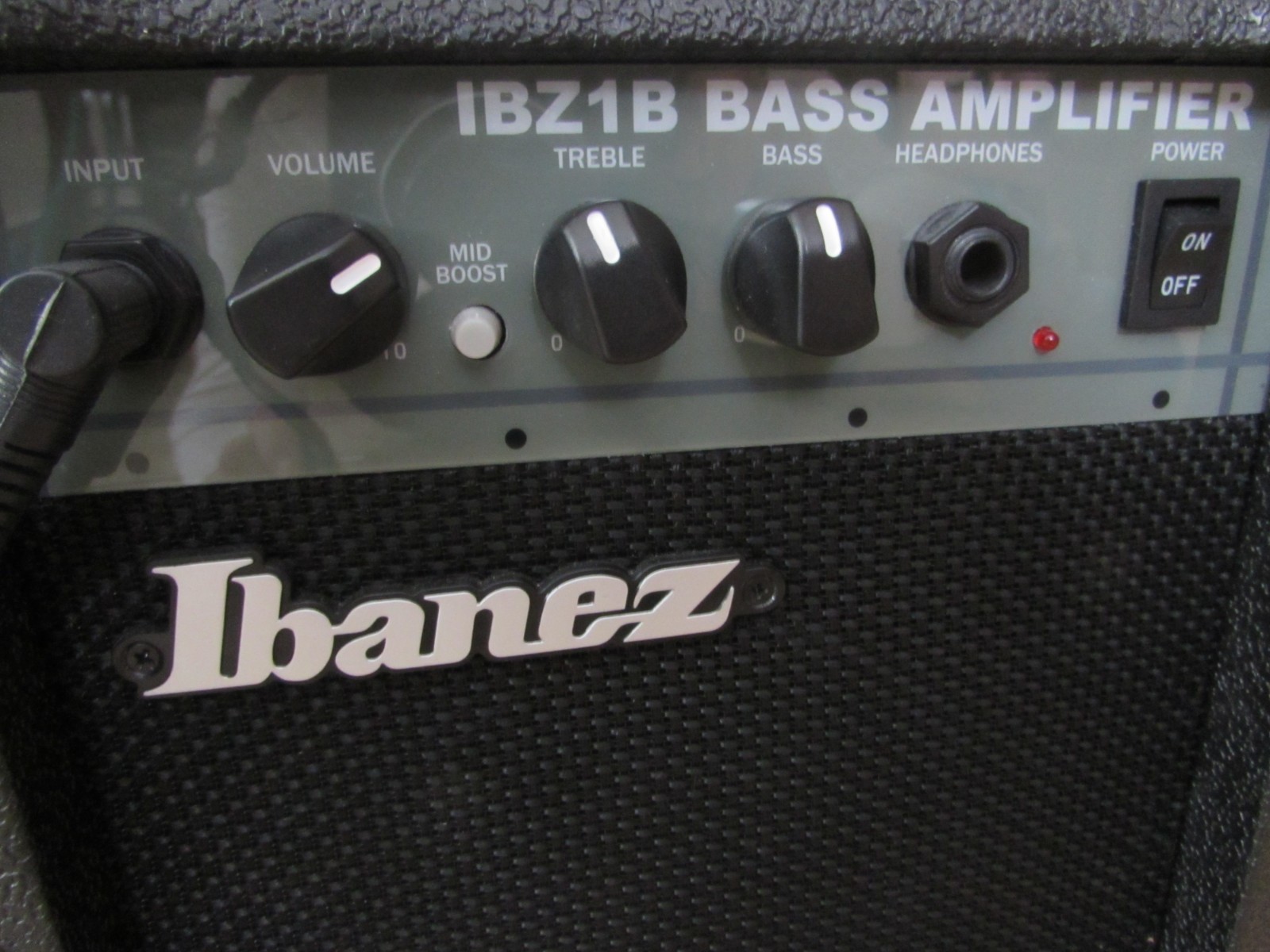 Ibanez Model IBZ1B-N 16W Bass Amplifier with cable