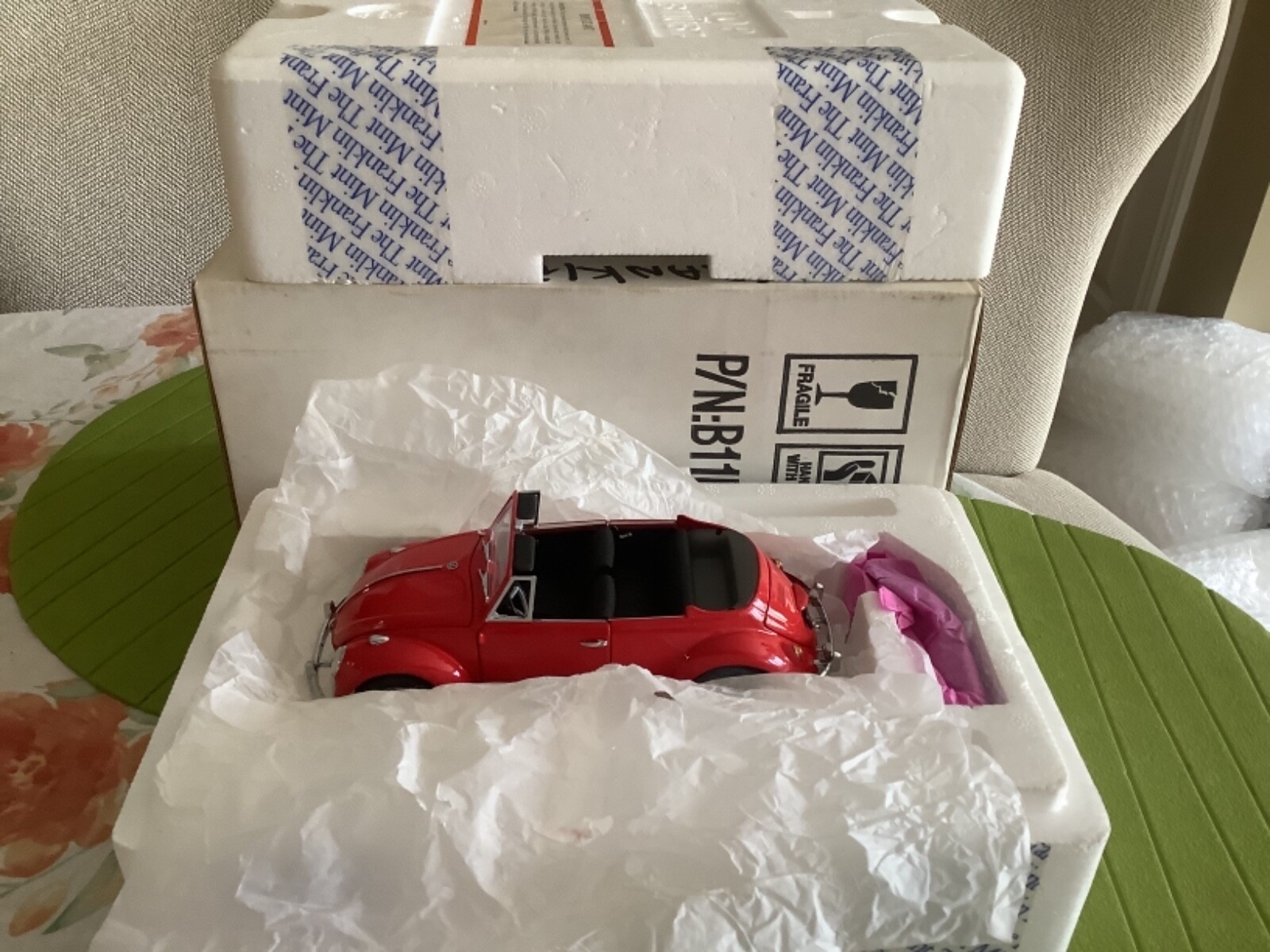 フランクリンミント1967 volkswagen cabriolet 1967 VOLKSWAGEN CABRIOLET FRANKLIN MINT DIE CAST 1:24 RED