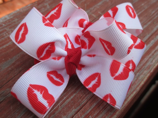 A Pair Of Medium 2 Red Lips On White Background Single Pronge