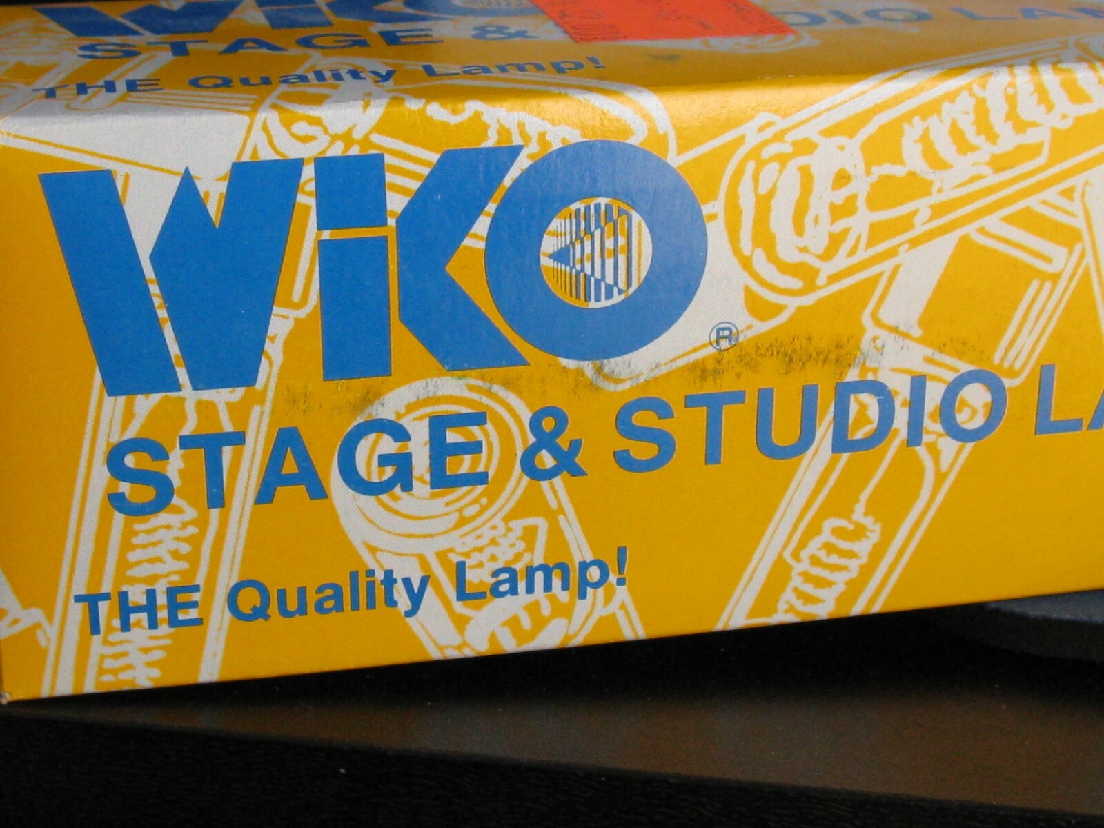 1-  WIKO BTN Stage Theatre, Studio Lamp Bulb 750W 120V7