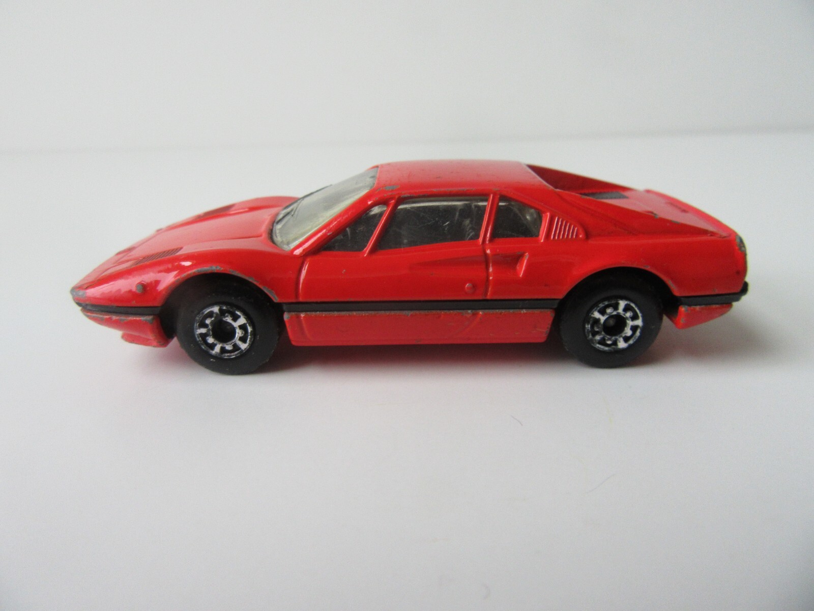 Matchbox Superfast Ferrari 308 GTB Red Black Lesney England