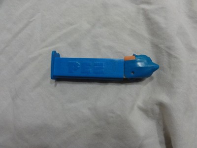 PEZ BATMAN Blue Hood Issue A With Feet 4.9 HUNGARY