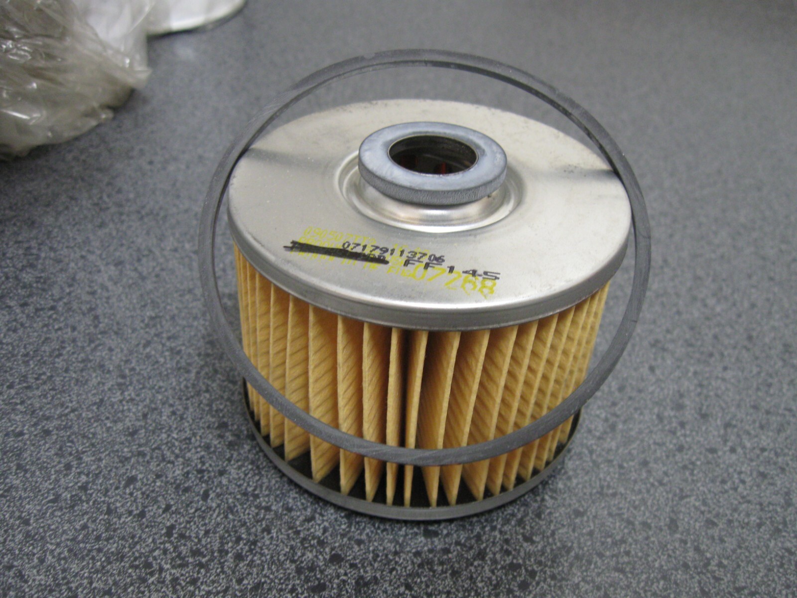Luber-Finer L50F Fuel Filter Replaces GM 19112758 WIX 33114