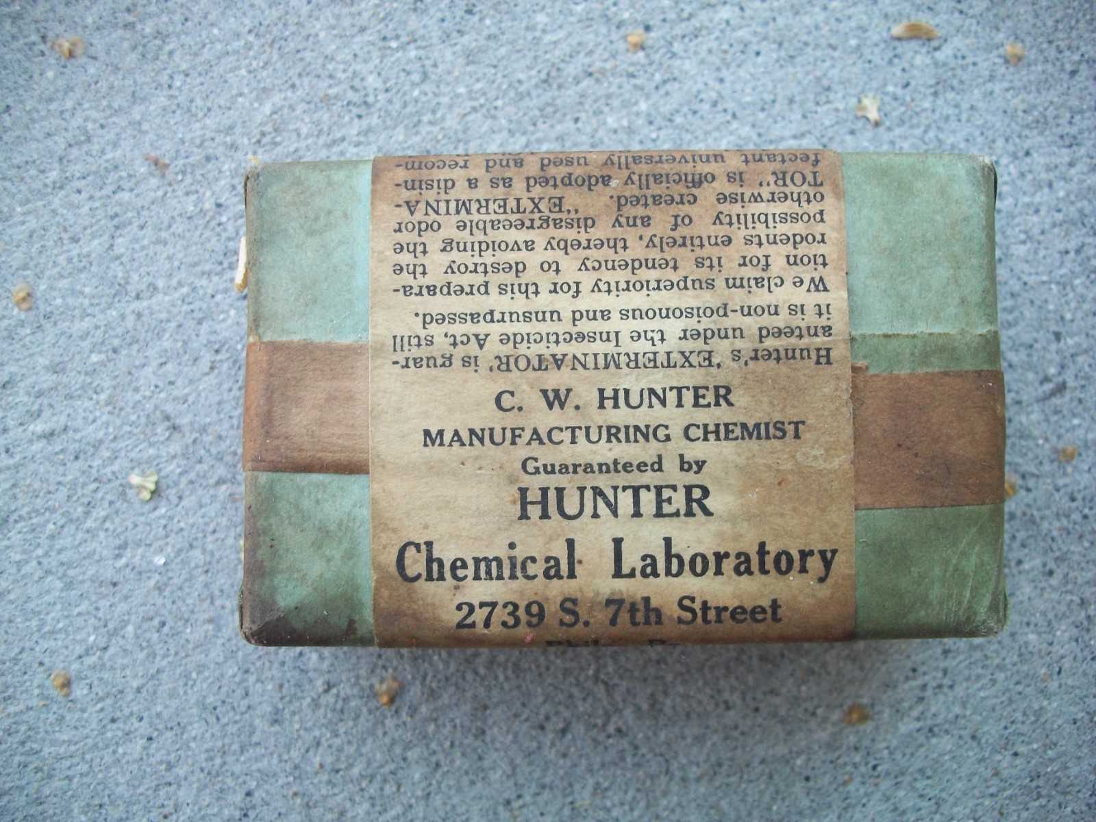 Antique Hunters Exterminator Unopened Powder Kills Rat Mice Roaches 1930 RARE