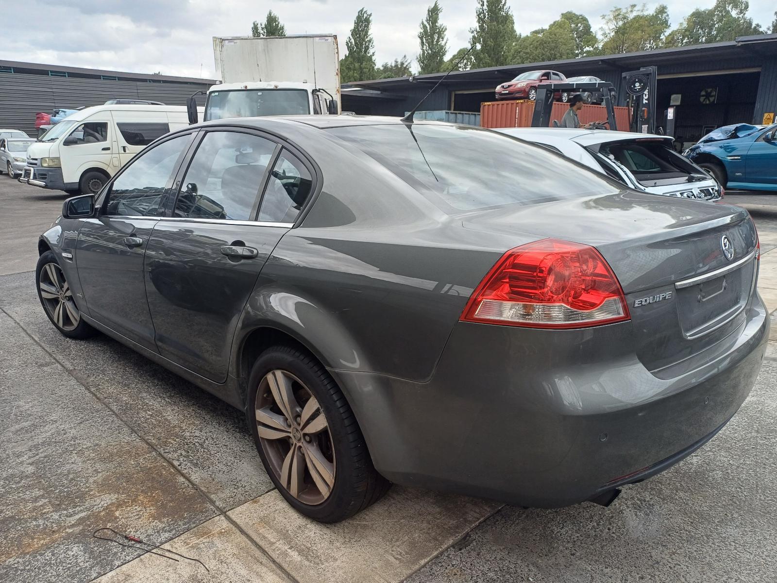 HOLDEN COMMODORE VE 09/2010-05/2013 REAR BOOTLID GARNISH SEDAN NON CAMERA TYPE - thumbnail 5