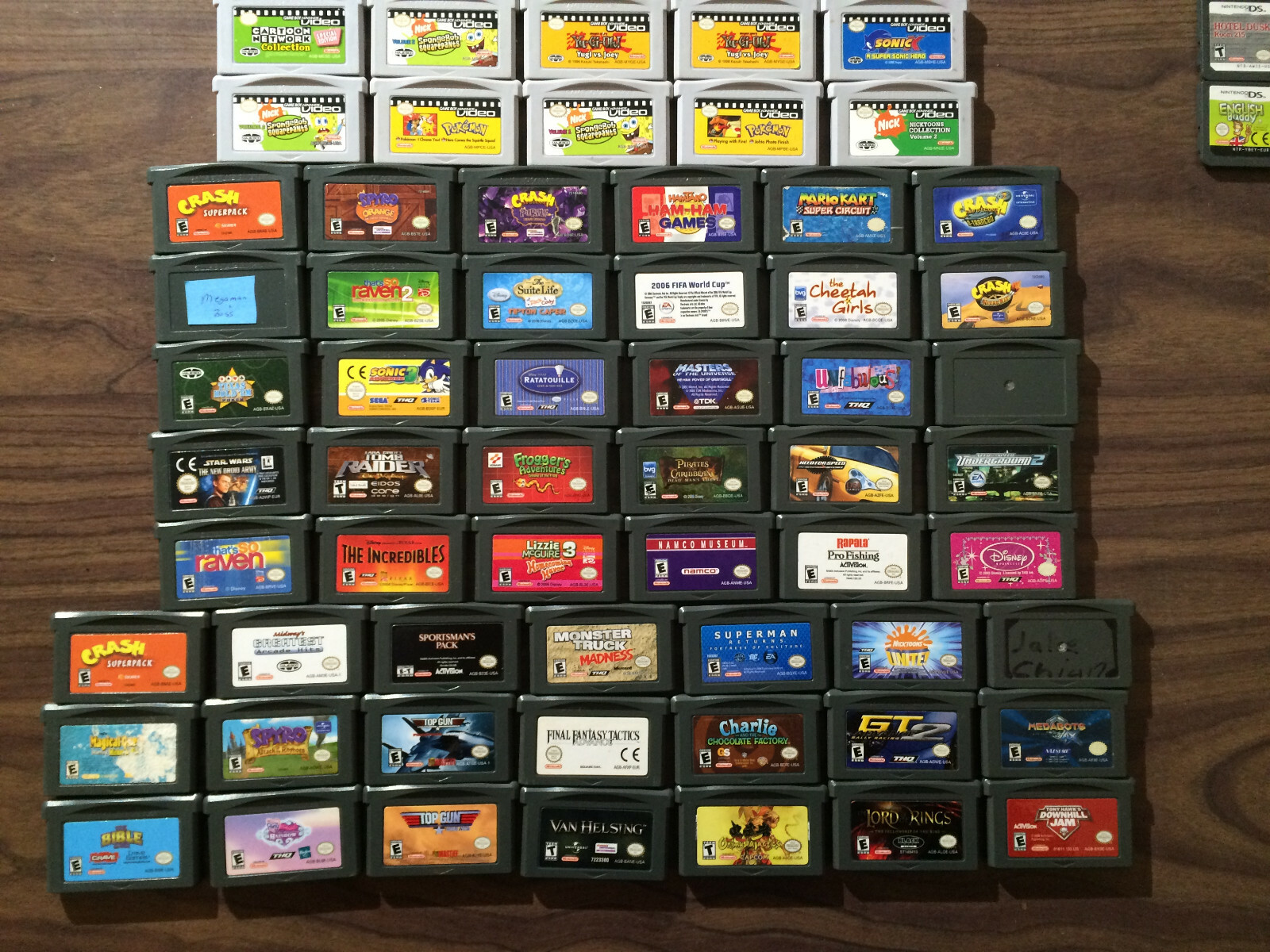 Lot of 51 Nintendo Gameboy Advance Games + 10 GBA Video + 13 gameboy + 22 DS