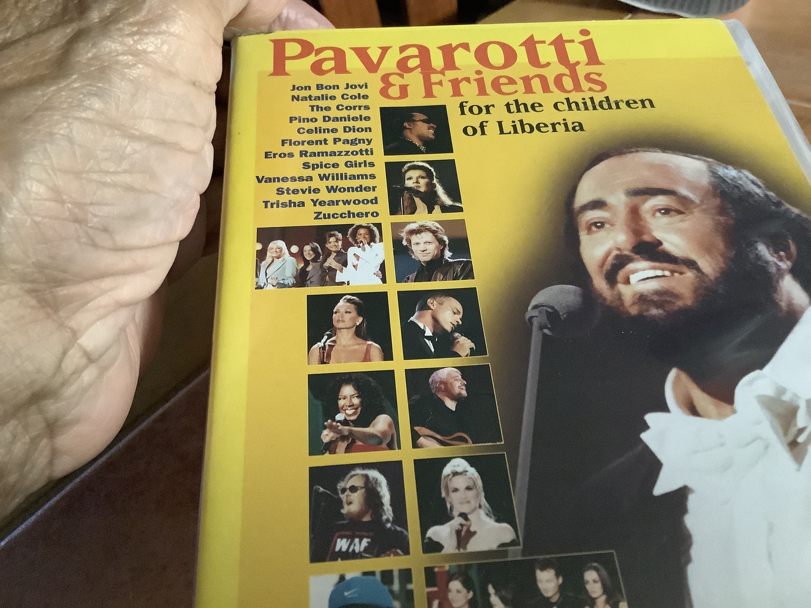 値下THE PAVAROTTI & FRIENDS COLLECTION DVD Amazon.com: The