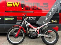 Beta REV 3 200cc Trials Bike - Cheap Beginner Starter Bike Novice `Clubman Fun