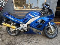 Suzuki RF 900 RW rf900 sportsbike motorcycle