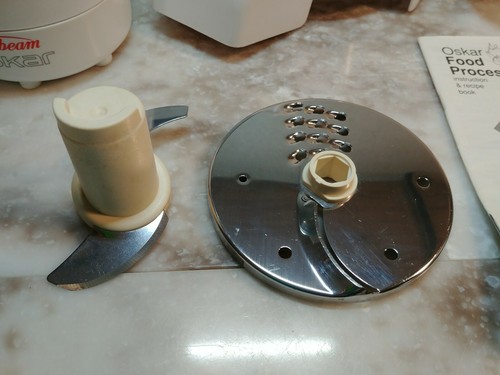 Sunbeam Oskar 14181 Food Processor Chopper Slicer Shredder Complete
