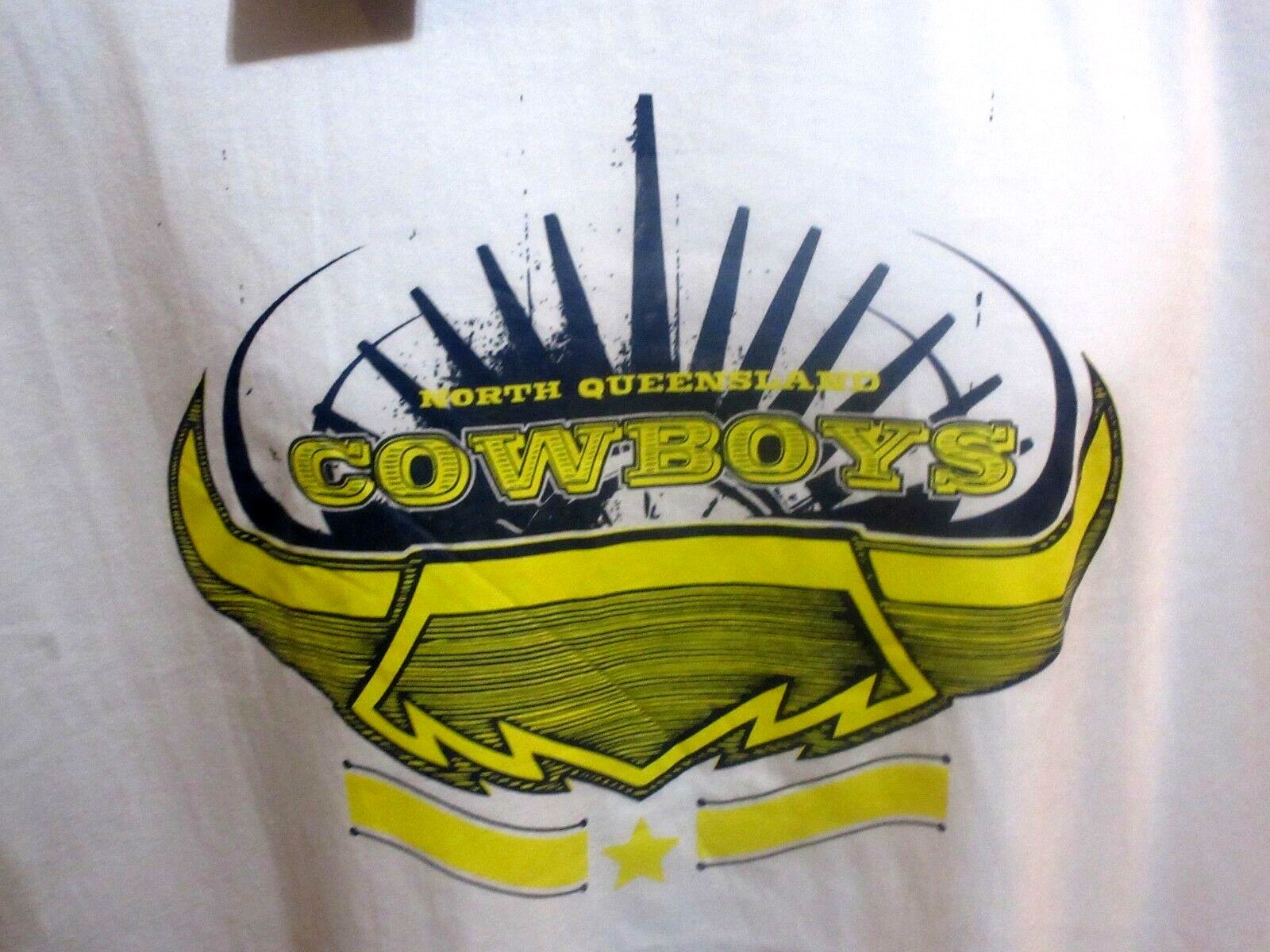2004 North Queensland Cowboys Team NRL Men's XXL Graphic White T-Shirt NWT