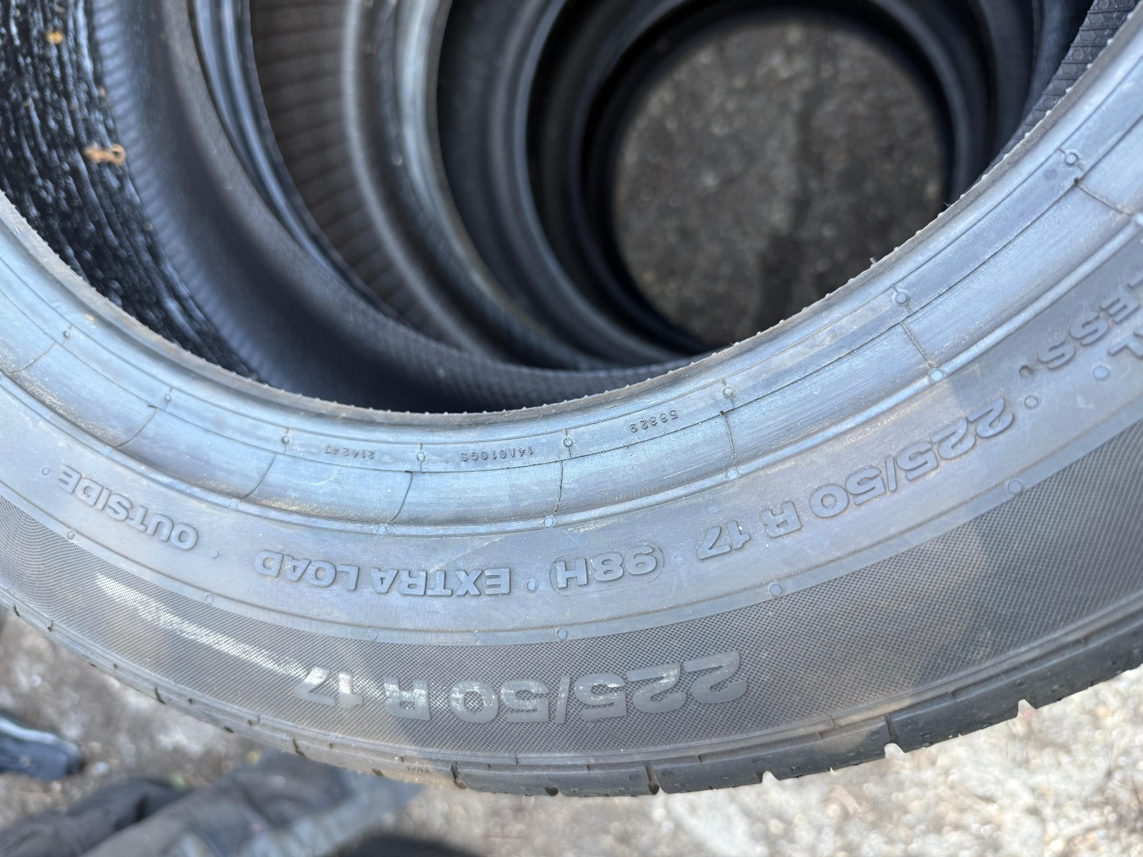 New 225 50 17 Continental, CPC 2, XL, C-Seal 98H x1 Single Tyre (F1_tyres) YD158