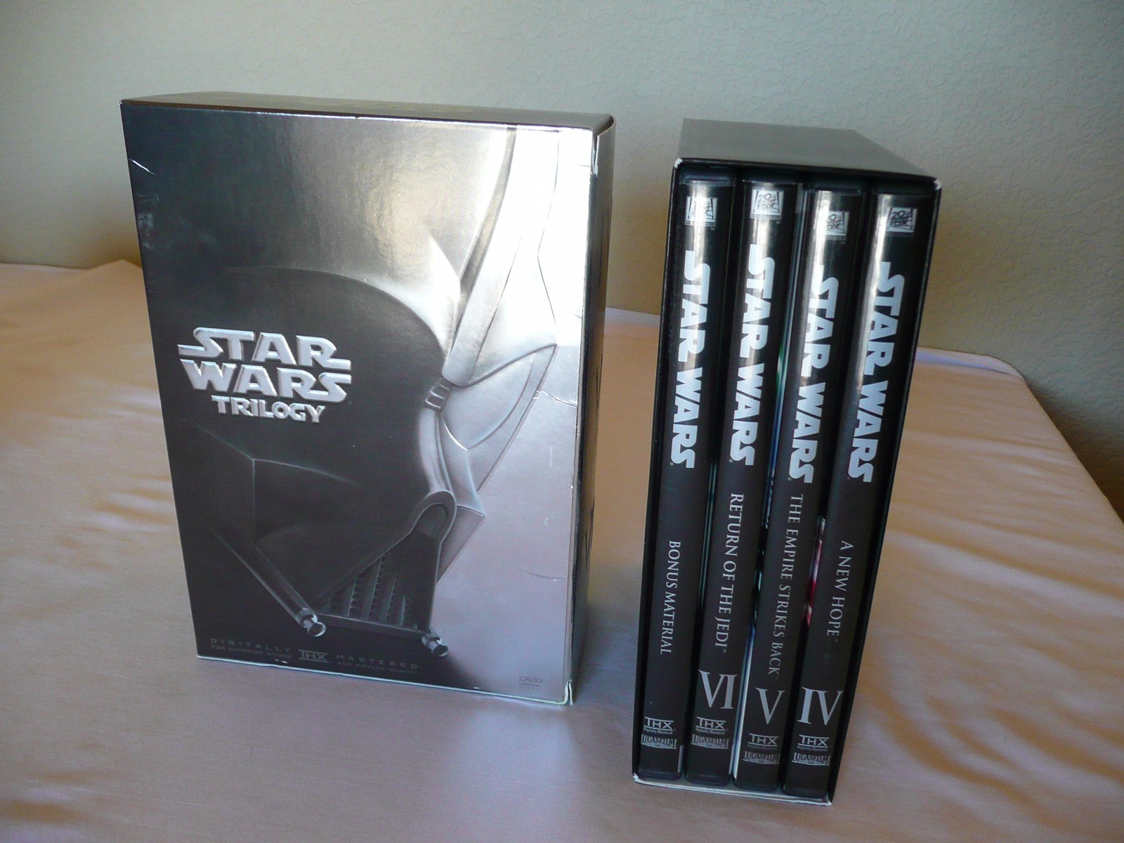 DVD Lot-Star Wars Episodes I-VI, Bonus, & Clone Wars Volume One Two