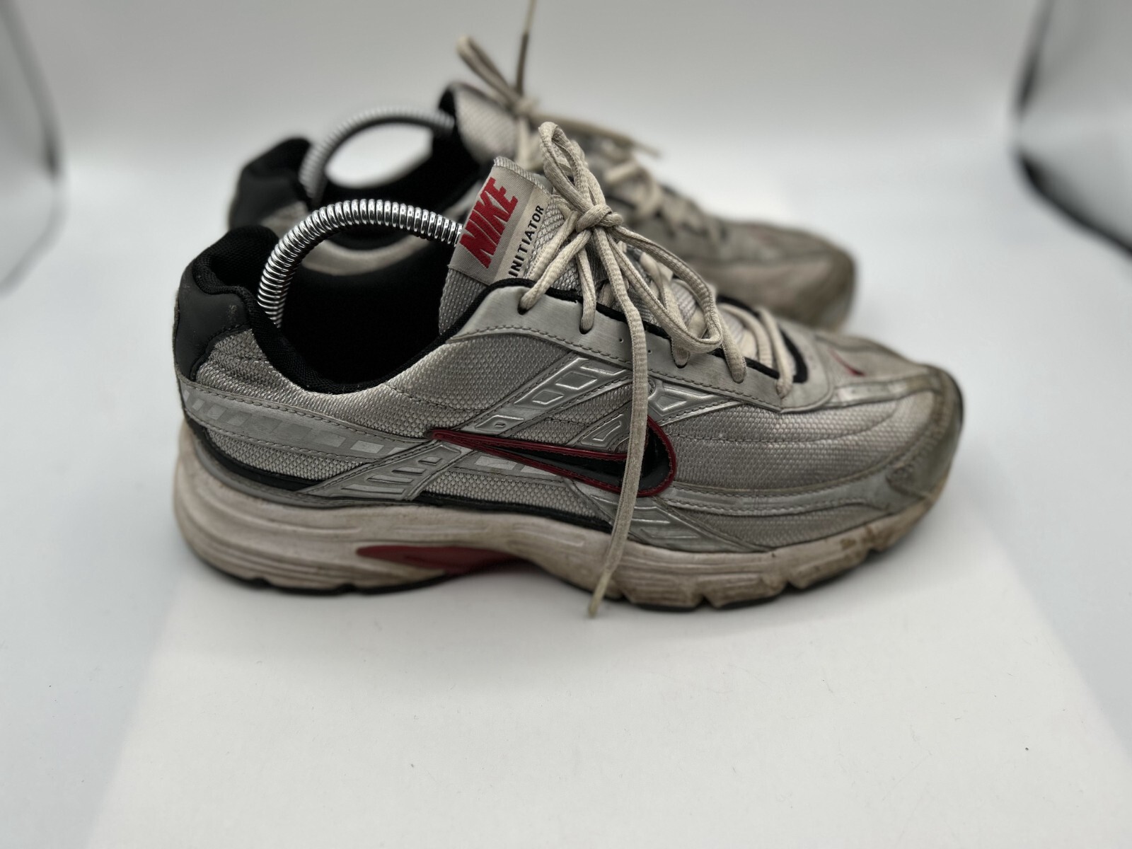 Nike Initiator Athletic Men's Sz 9 Metallic Silver Lace Up