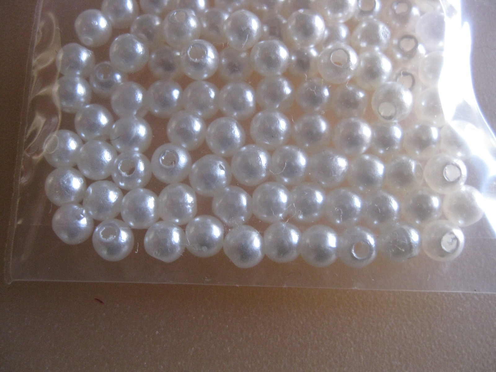 100 Count 4mm Imitation pearl Beads