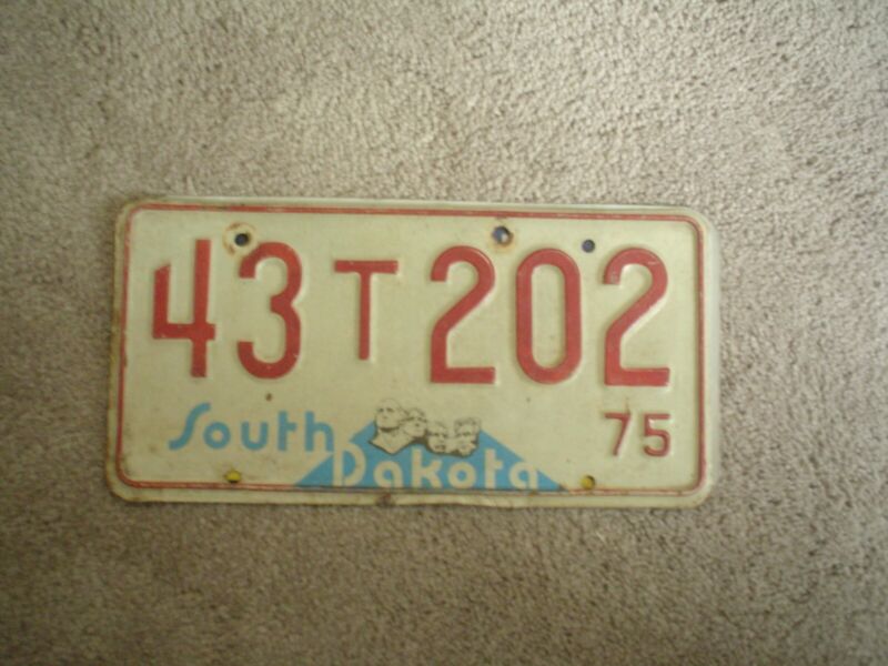 SOUTH DAKOTA 1975     LICENSE PLATE BUY ALL STATES HERE FREE SHIPPING