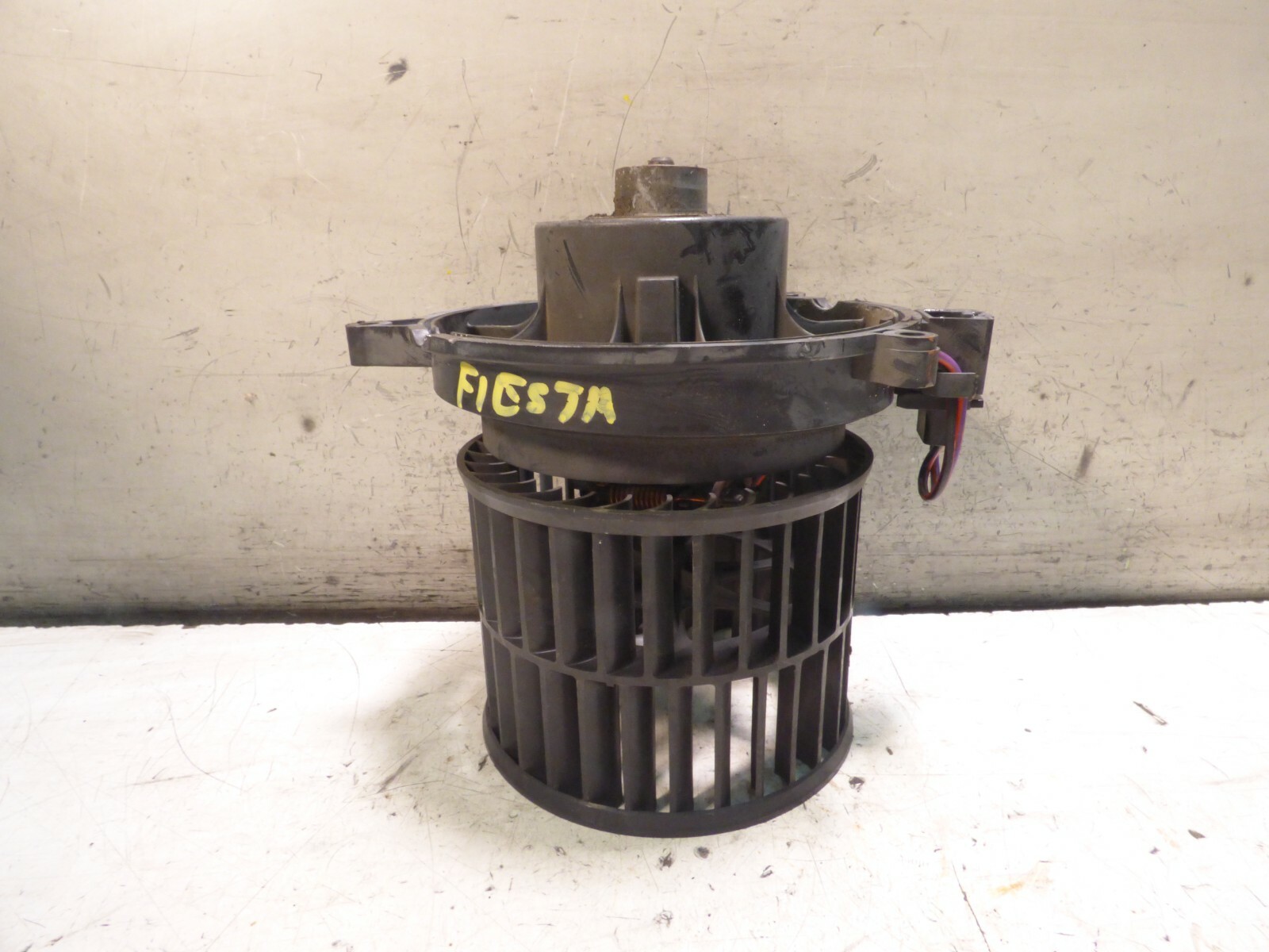 Ventola riscaldamento interno FORD FIESTA V 2002 2S6H-18456-AC