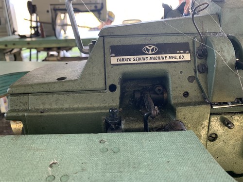 YAMATO DCZ-361A Industrial Sewing Machine W/ Motor,Foot,and Table