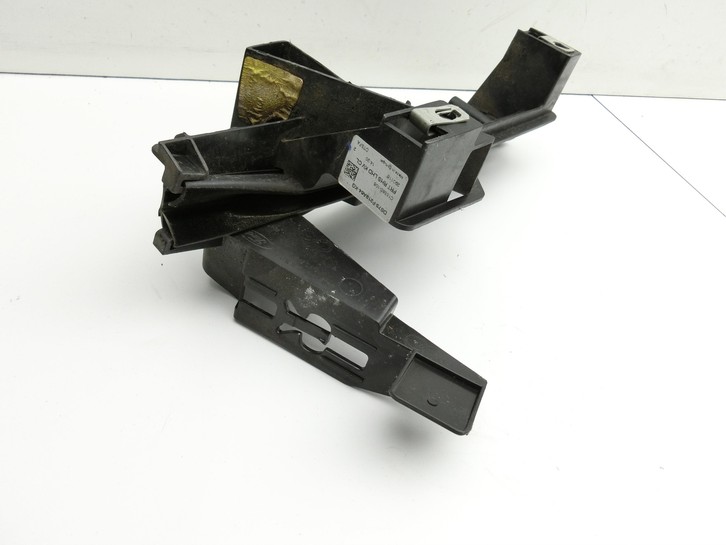 Ford Mondeo 5 V CF 14-19 Kombi Halter Träger Aufnahme Führung für Stoßstange Rechts Vorne  - Bild 2