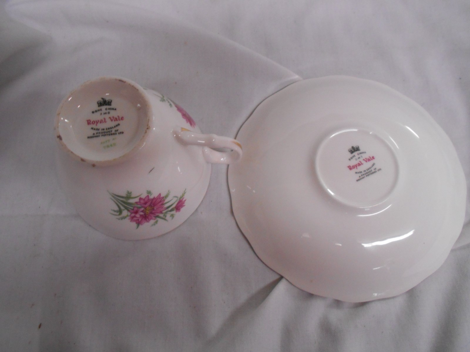 vintage Royal Vale England bone china tea cup & saucer pink flowers