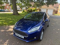 2014 Ford Fiesta 1.6 Titanium 5dr Automatic (ONLY 2089 MILES ) HATCHBACK Petrol 
