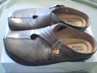 earth shoes mules