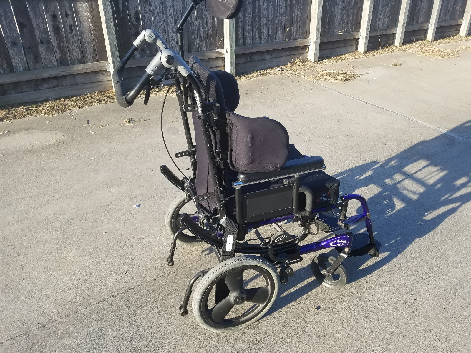 INVACARE Quickie IRIS (Tilt in space) Wheelchair Seat Contoured Back adult