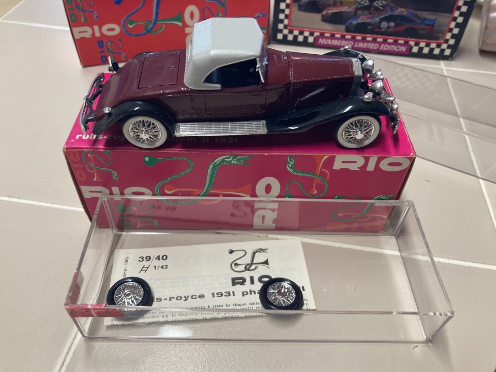 Rolls-Royce Phantom II ミニカー Amazon.com: Alloy Collectible Rolls-Royce Phantom Model Toy