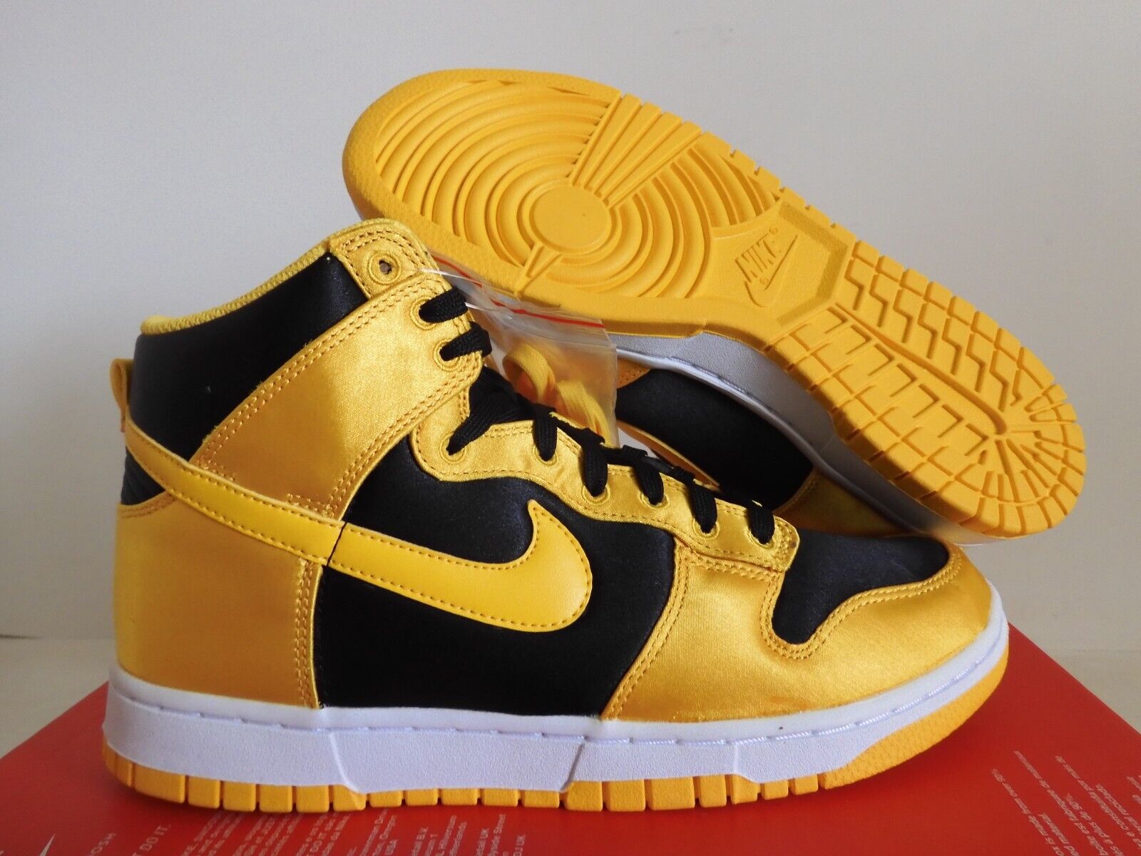 WMNS NIKE DUNK HIGH WMNS NIKE DUNK HIGH