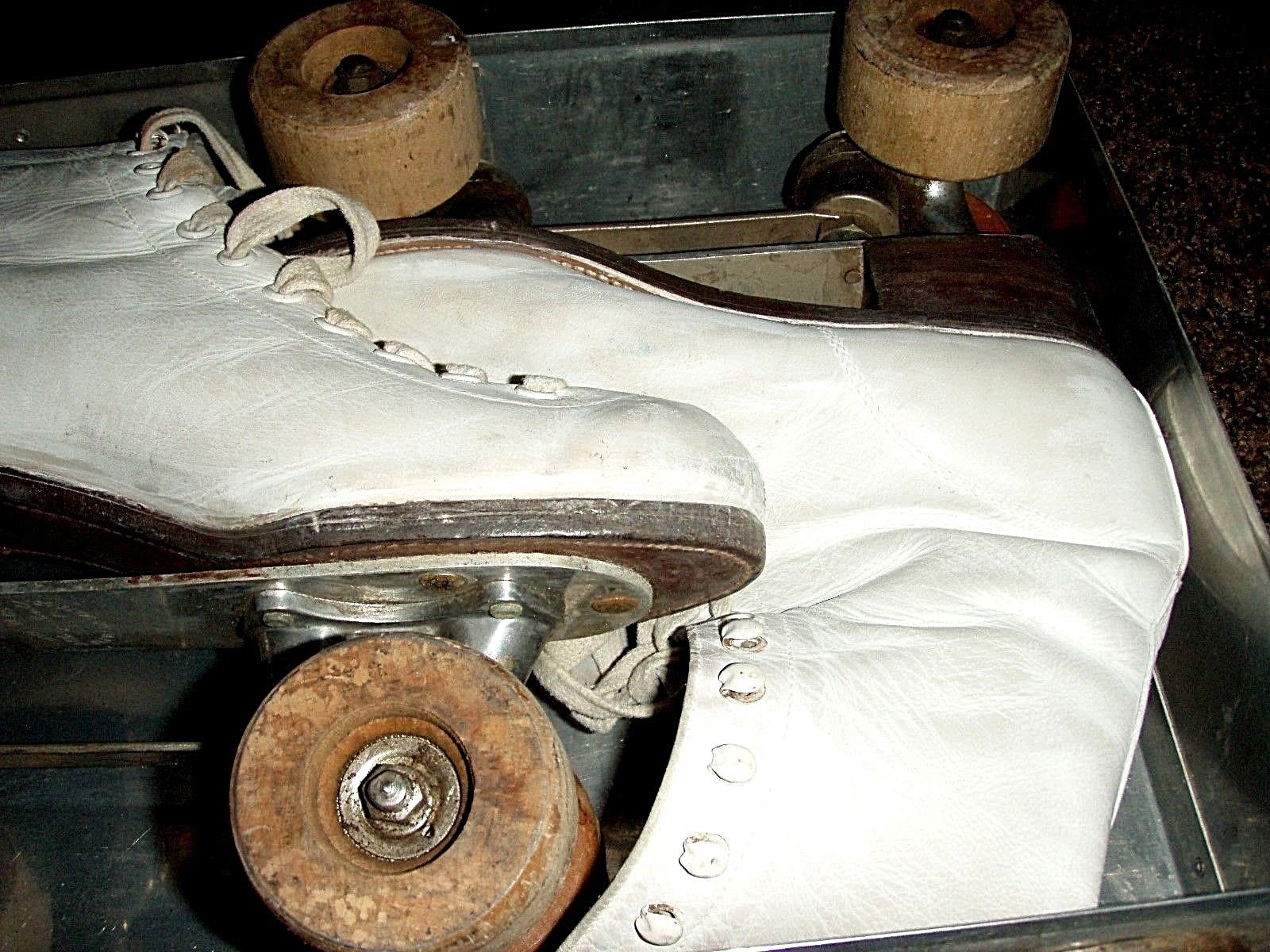 Vintage Cleveland Skate Co. Roller Skates w/ Case, Gloria Nord Model 175, Size 7