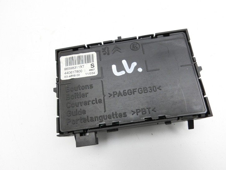 Citroen DS4 NX 11-15 Sitzverstellung Schalter Links Citroen DS4 NX 11-15 20.05.2011 96598311XT 440617800 gebraucht Vorschau 4