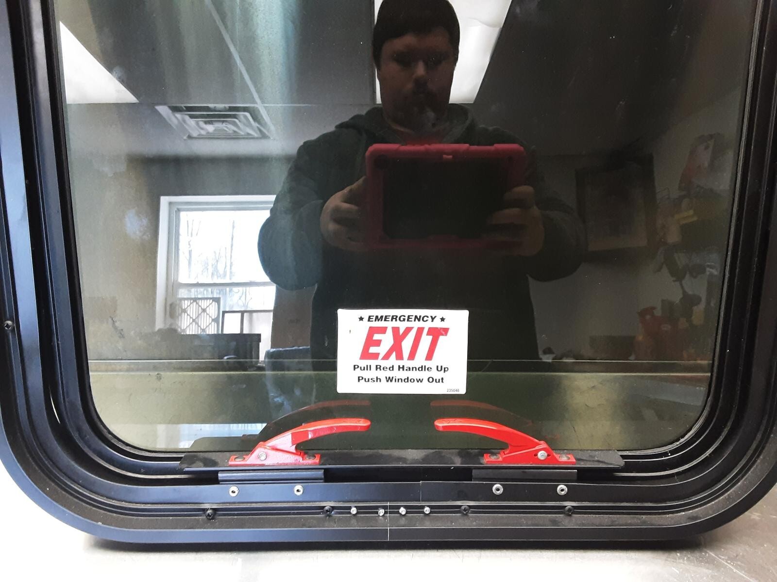 Kinro Egress Dual TT Face Latch 24.5" x 29.94" Window w/ Handles 114515