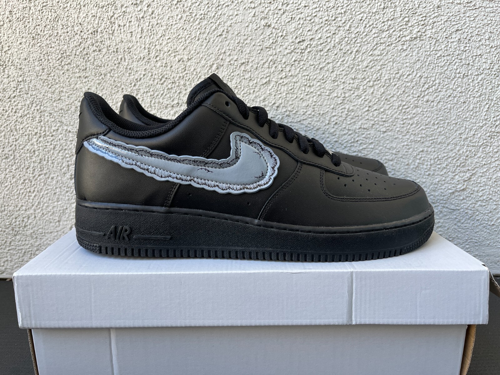 KAWS × Sky High Farm Workwear × Nike Air Force 1 Low $_57.JPG?set_id=880000500F
