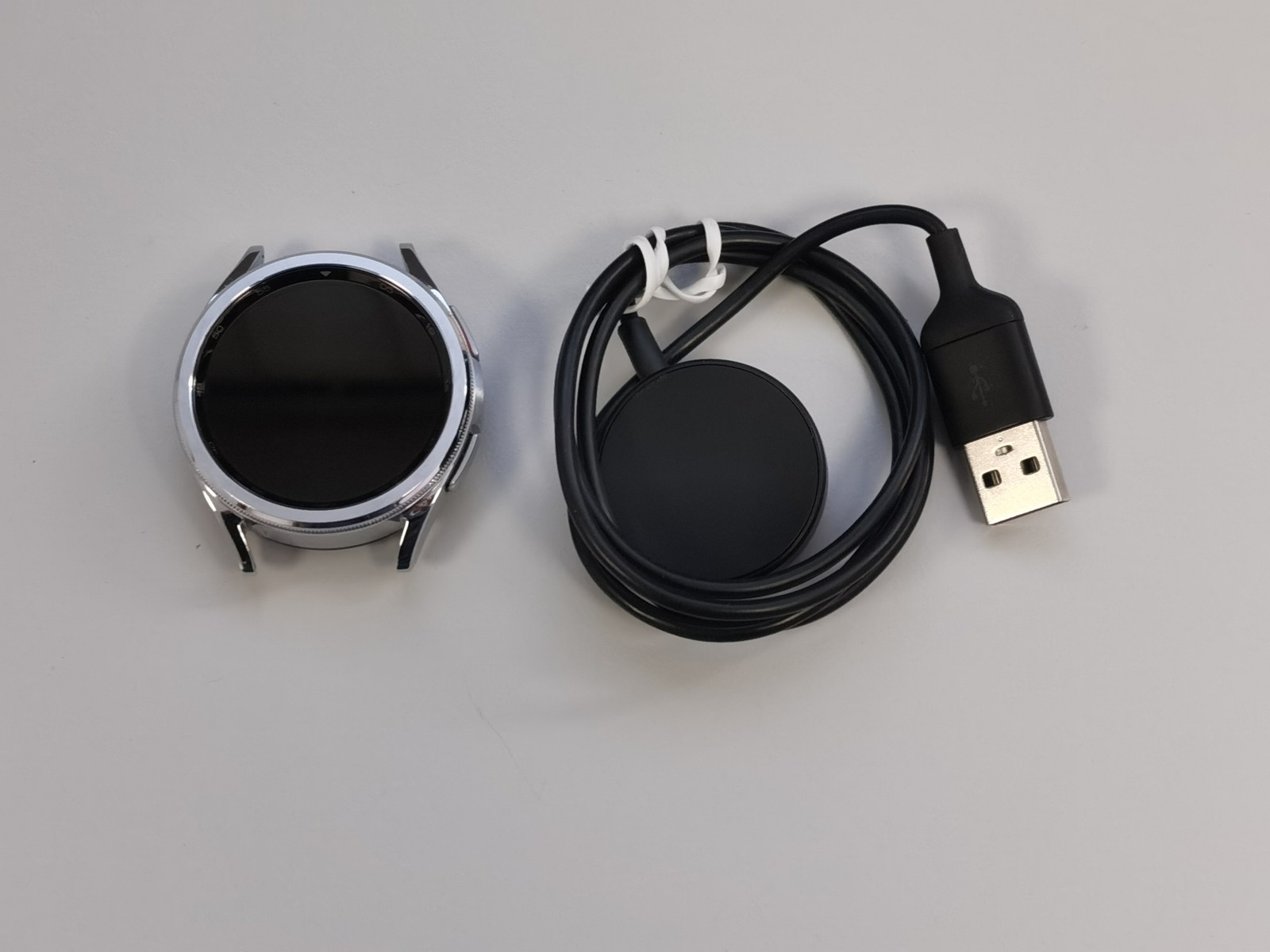 Samsung Galaxy Watch 6 Classic Smartwatch LTE 47 mm Silber #2 OHNE ARMBAND
