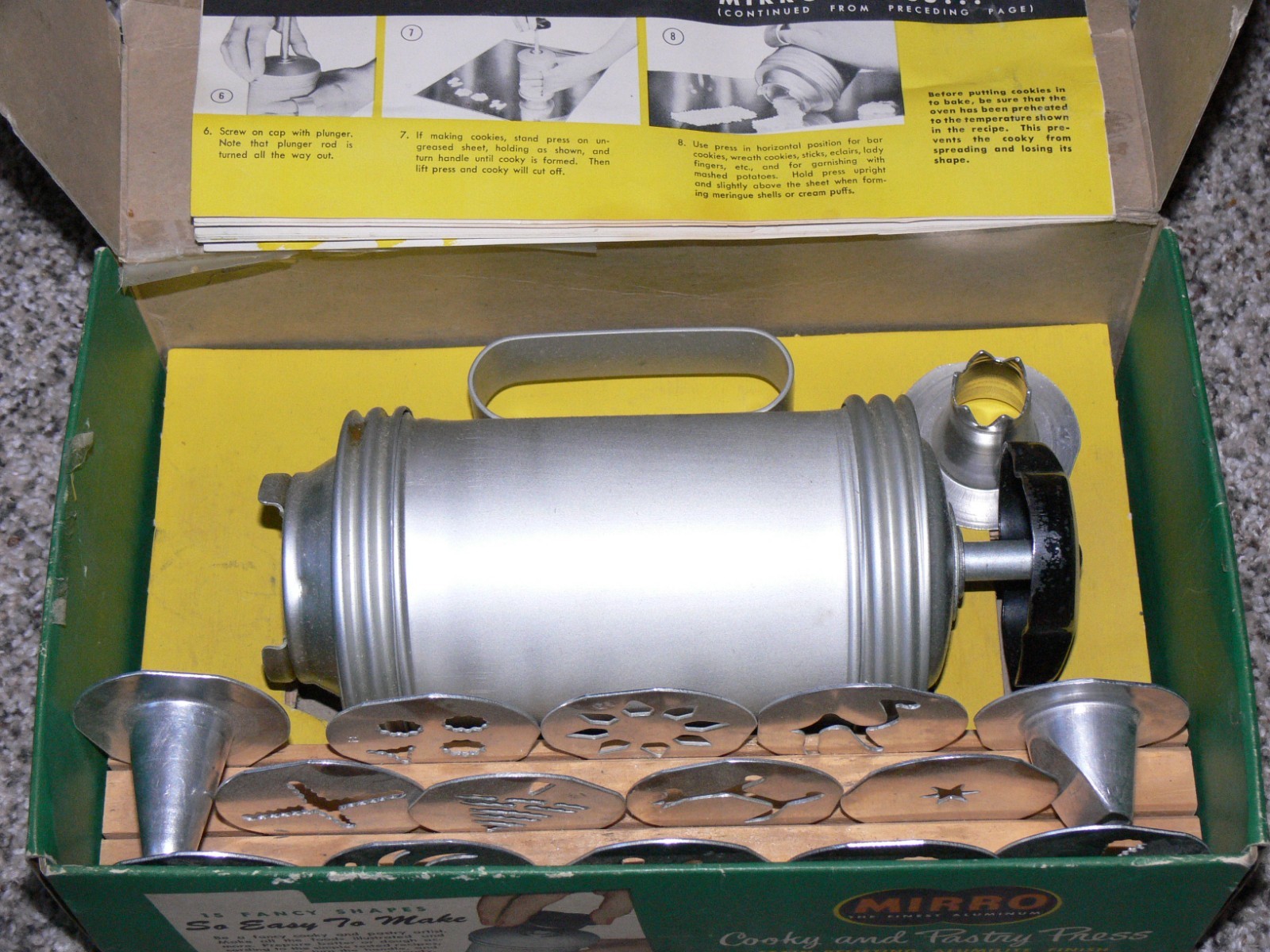 Vintage MIRRO COOKY-PASTRY PRESS 358AM COMPLETE ~ Christmas & Fancy Cookies