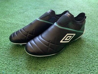 umbro laceless soccer cleats