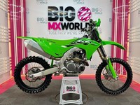 Kawasaki KXF 250 2025 - Only 2.9 Hrs - AsNew Condition - ProCircuit Pipe Avail