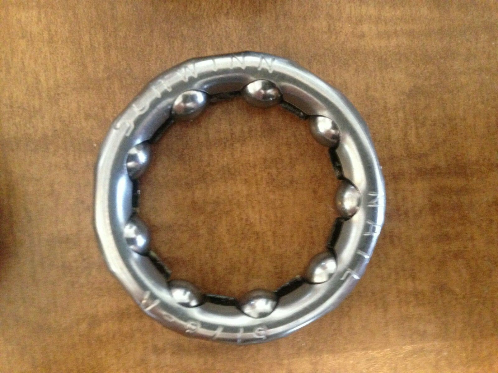 SCHWINN BOTTOM BRACKET SET    - BAG (HS4)