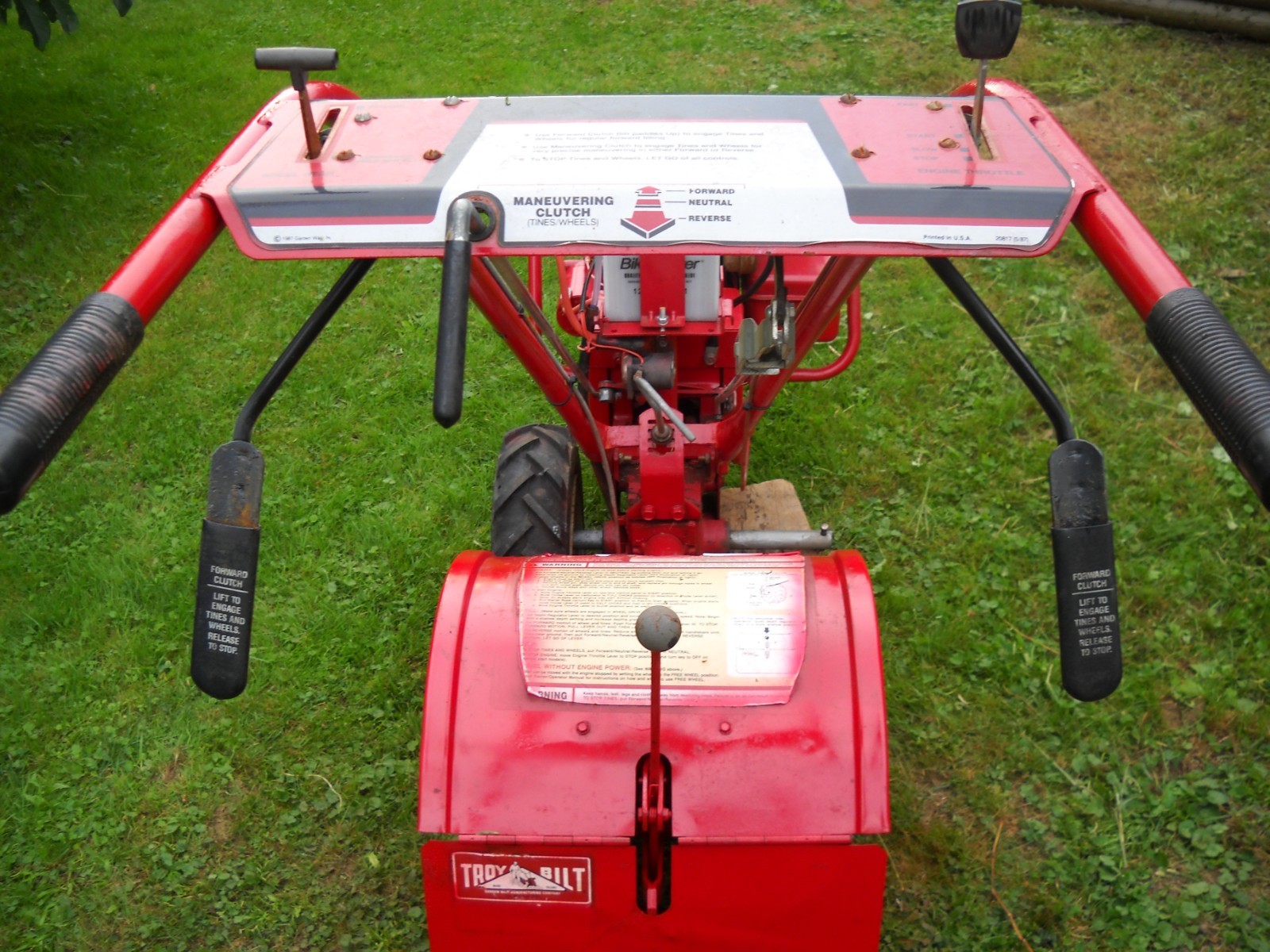 TROY-BILT   Pony Rear Tine Rototiller Briggs & Stratton 5hp Engine